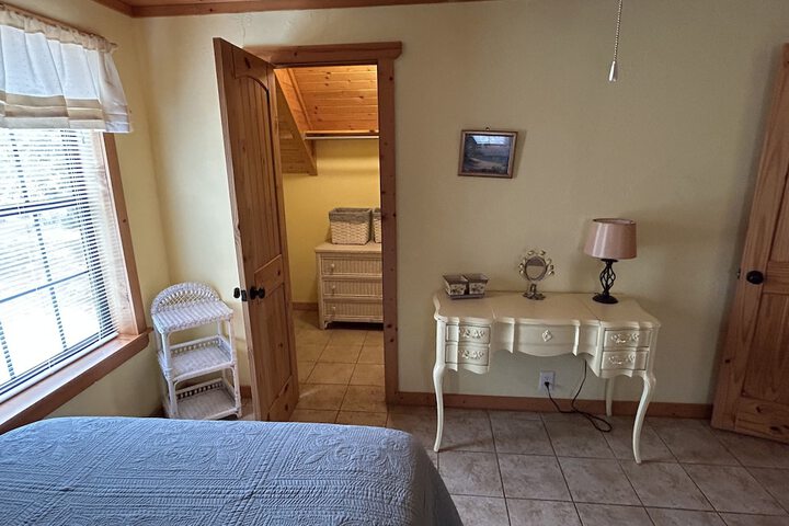 Room 115 of 213