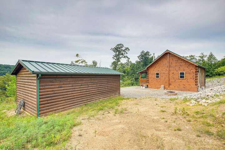 Hike & Fish! Cabin Near Hocking Hills State Park