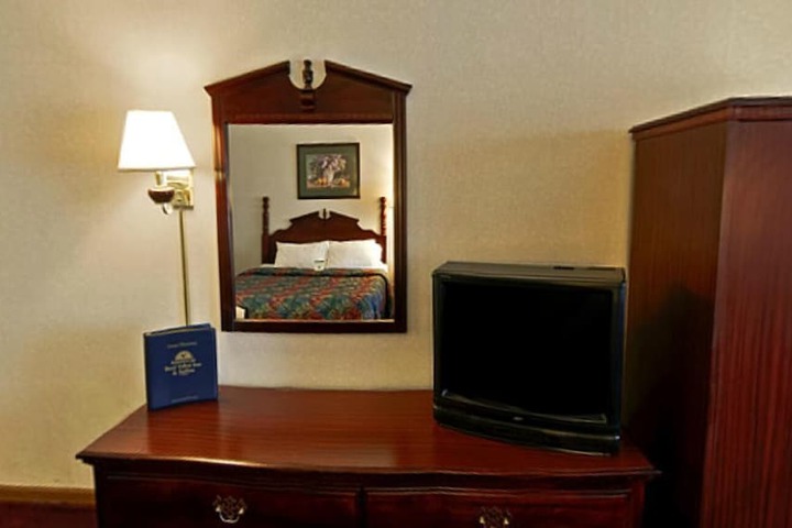 Room 11 of 15