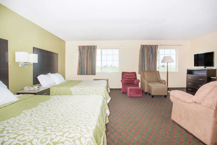 Room 6 of 40