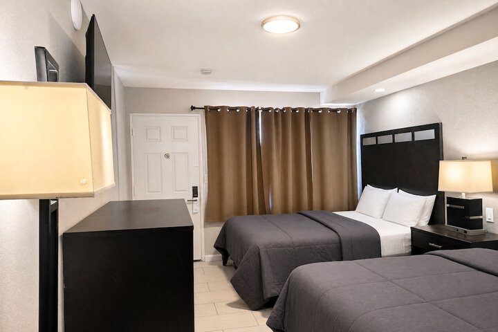 Paradise Inn