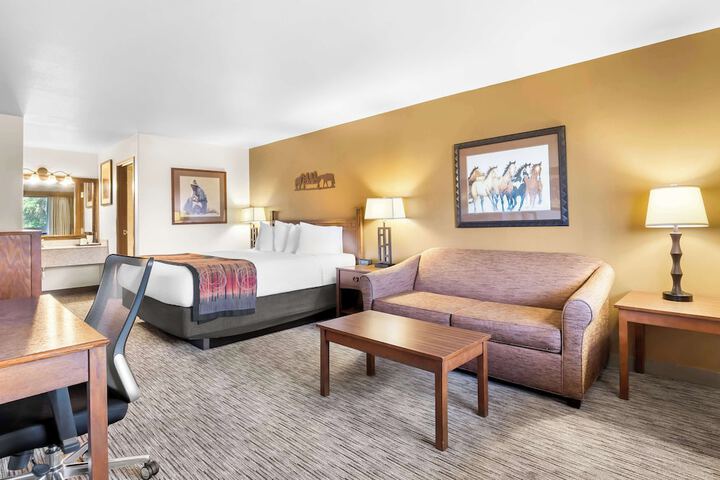 Room 12 of 36
