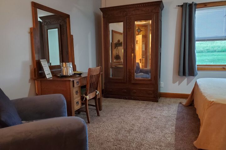 Room 40 of 85