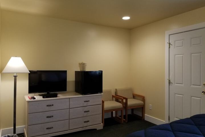 Captains Quarters Motel