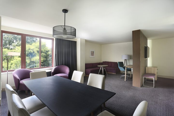 Room 43 of 115