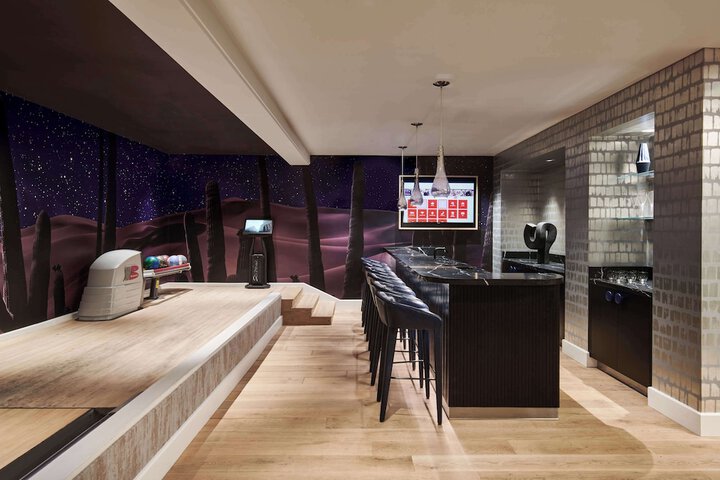 Lounge 159 of 201