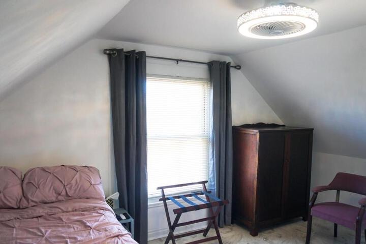 Lincoln Manor - Newly Renovated 1mile from PHL Airport and Sports Stadiums