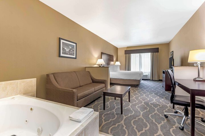 Room 22 of 40