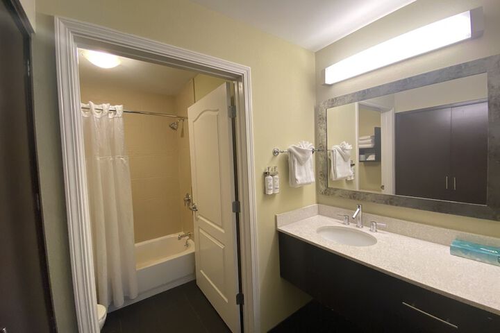 Staybridge Suites Liverpool Syracuse by IHG