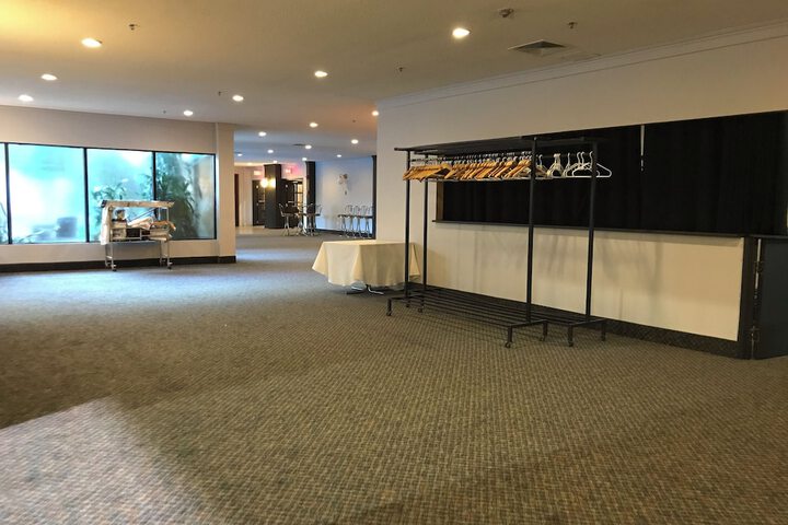 Ballroom/Hall 102 of 127