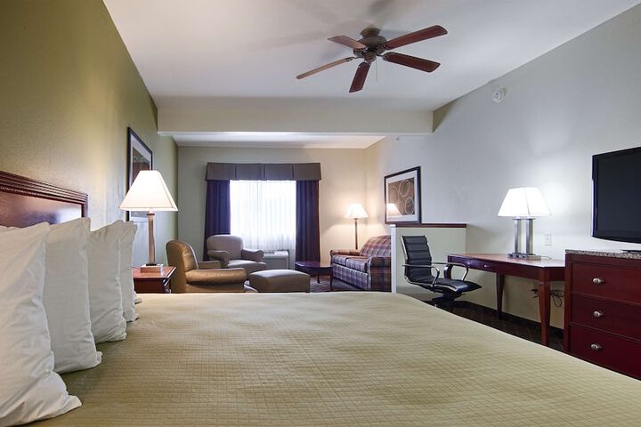 Room 11 of 17