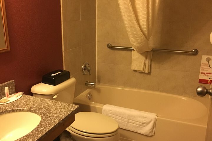 Room 25 of 46