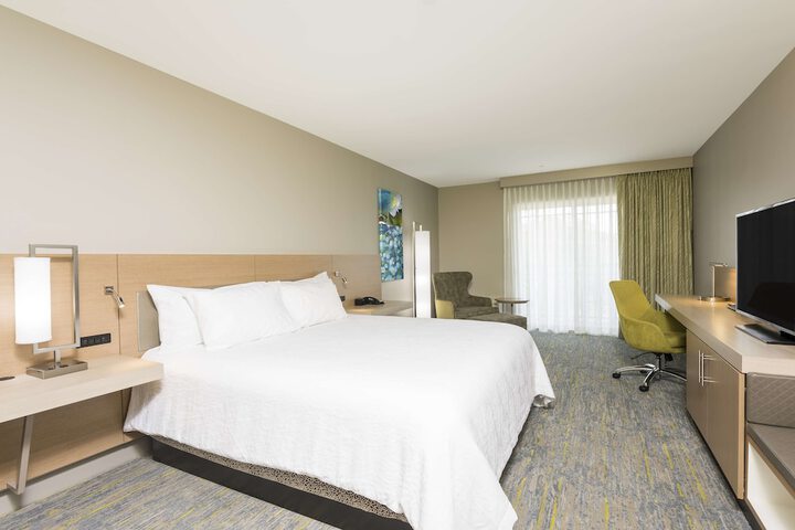Room 13 of 21