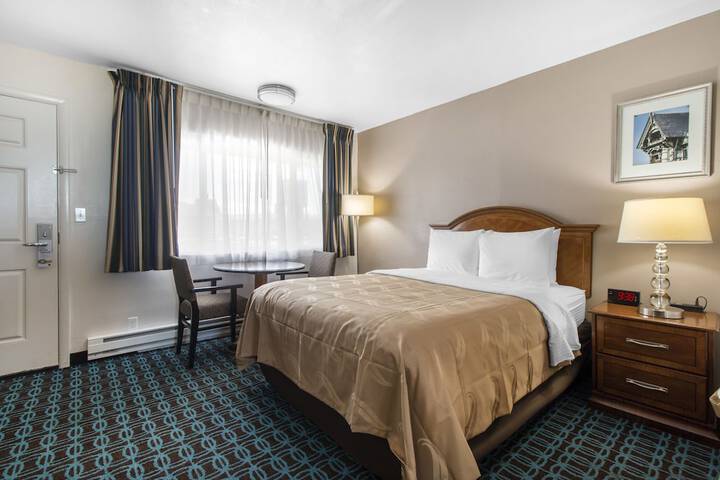 Room 21 of 38