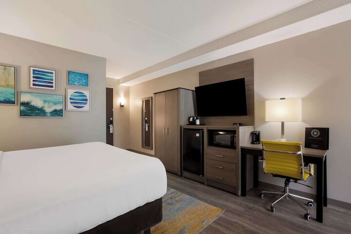Room 11 of 41