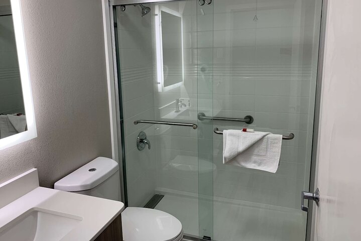 Room 14 of 19