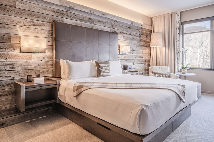 Room 28 of 45