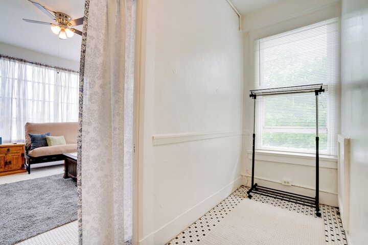 Downtown Schertz Vacation Rental Near Restaurants!