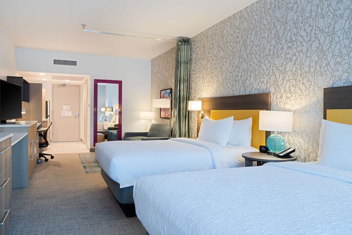 Home2 Suites by Hilton Atlanta Airport College Park