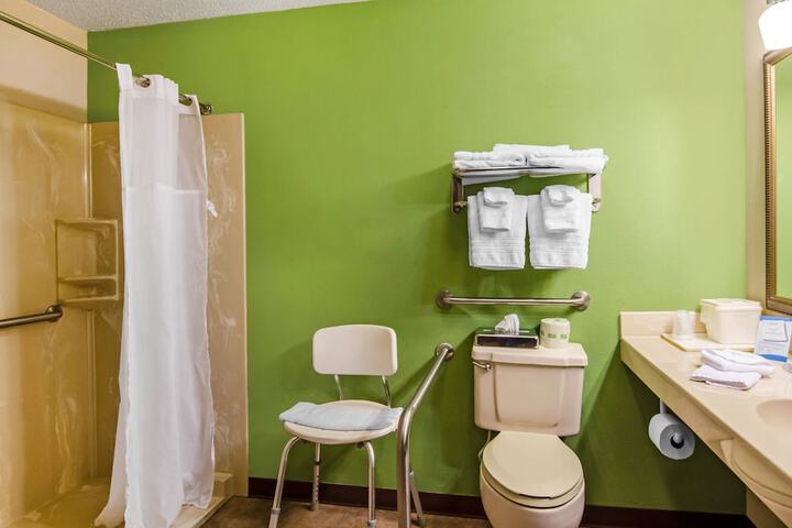 Quality Inn Summersville - New River Area