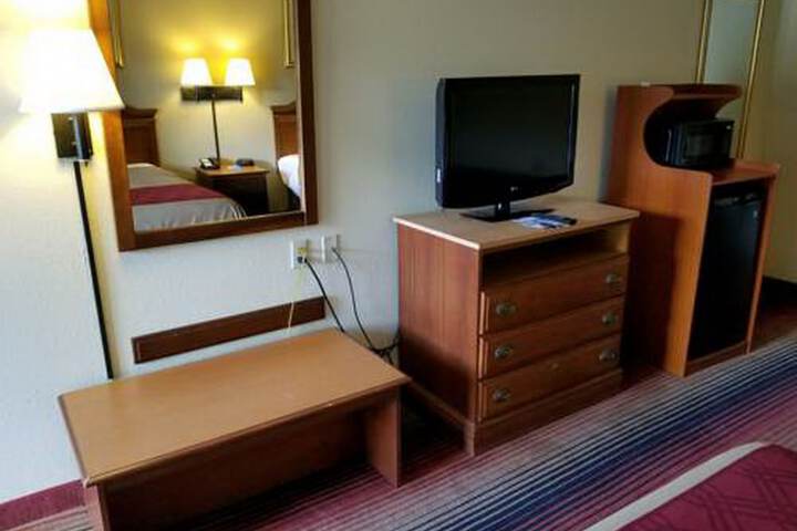Room 16 of 34