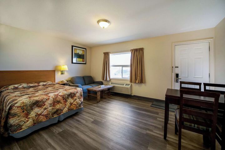 Room 16 of 36