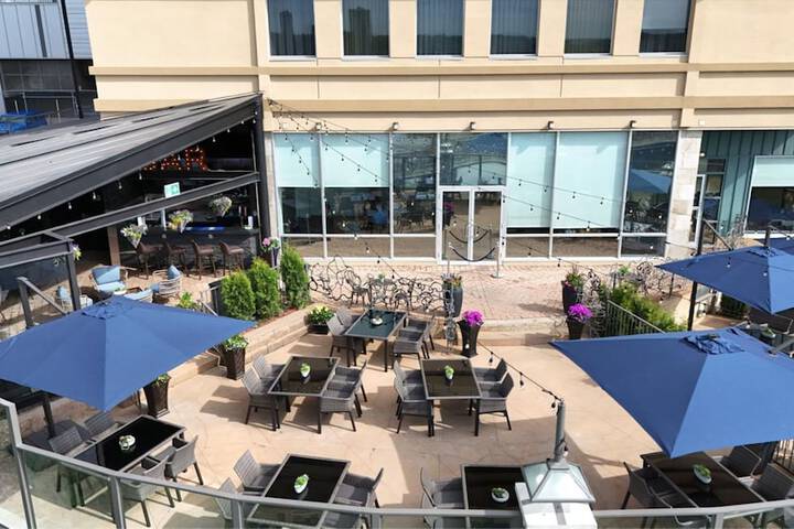 Courtyard by Marriott Edmonton Downtown