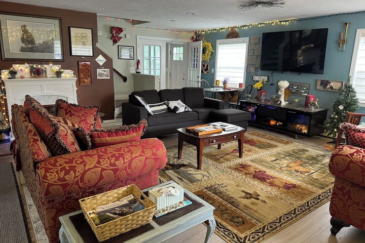 Pine Tree Trail Lodge