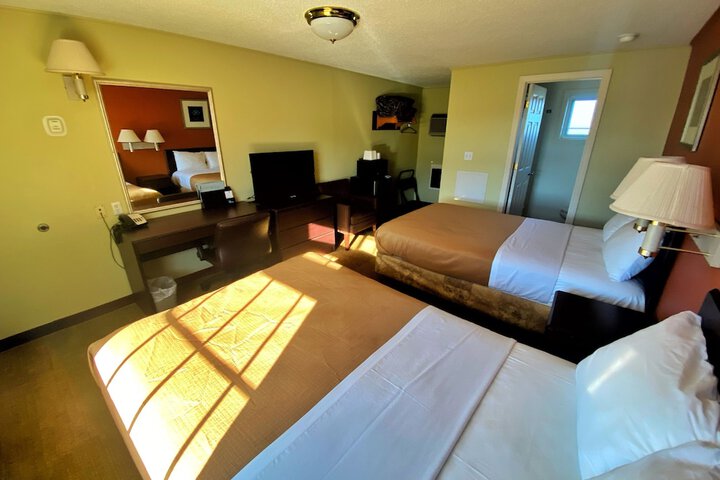 Room 11 of 19