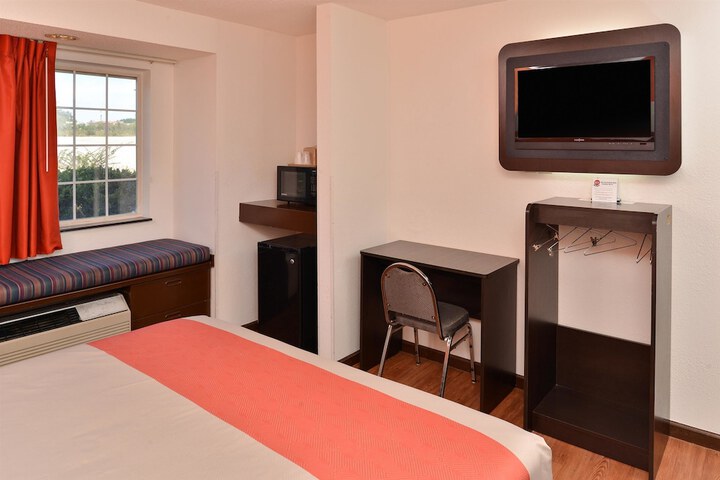 Room 19 of 23
