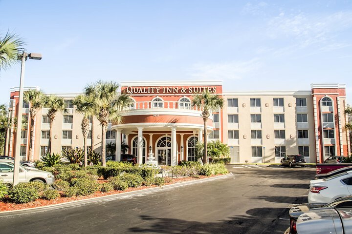Hotel 5 of 41