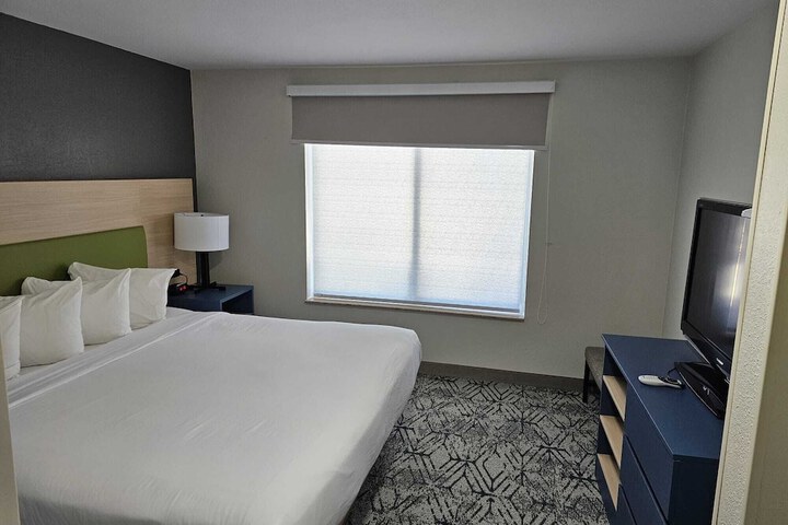 Country Inn & Suites by Radisson Savannah I-95 North, GA
