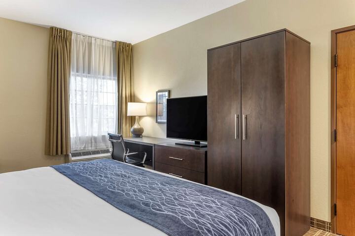 Room 14 of 28