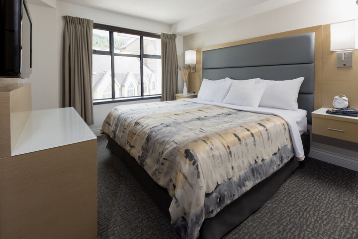 Crystal Lodge