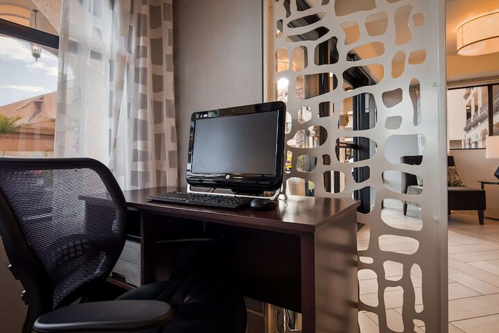 Business Center 20 of 20