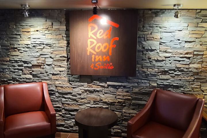 Red Roof Inn & Suites Cornelius – Lake Norman