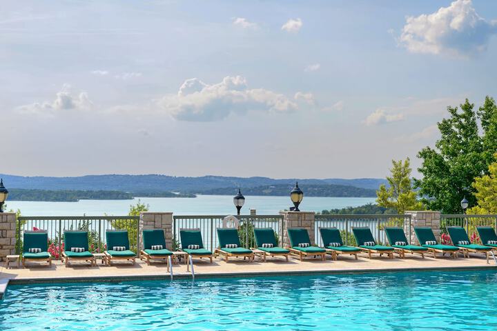 Chateau on the Lake Resort Spa and Convention Center