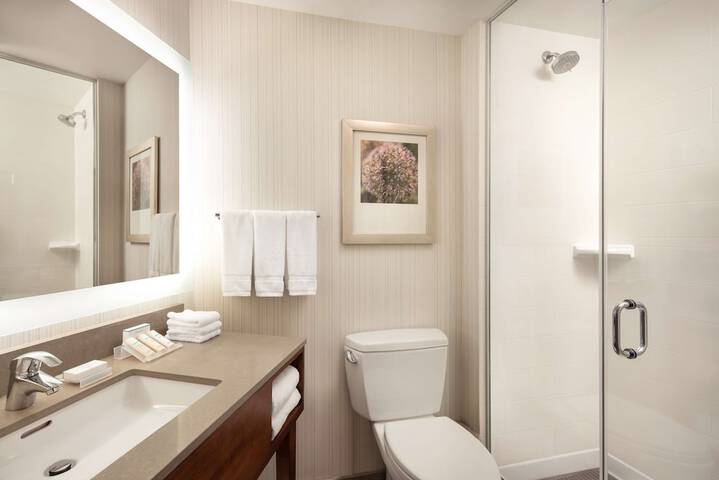 Room 25 of 53