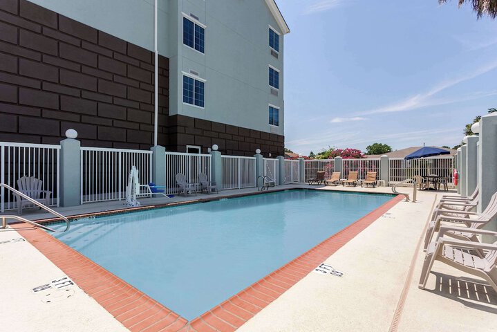 Pool 5 of 66