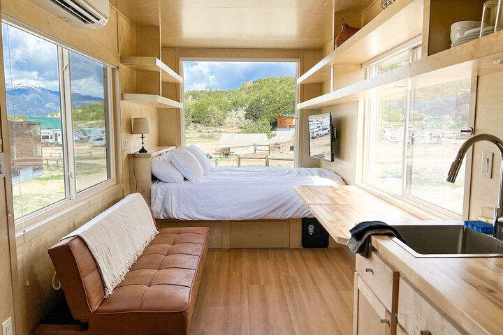 BV Overlook Camp & Lodging