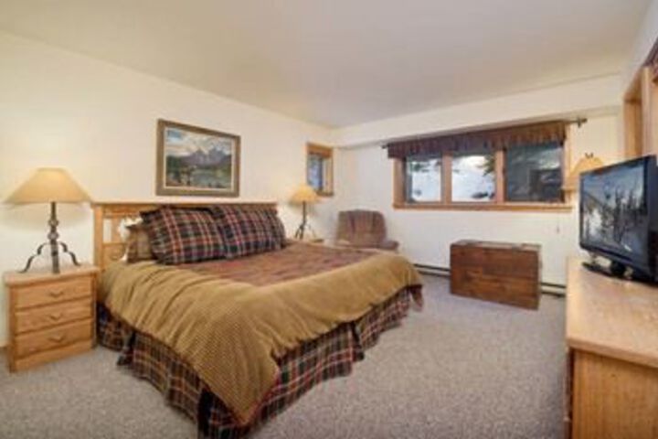 Wind River Teton Village by JHRL