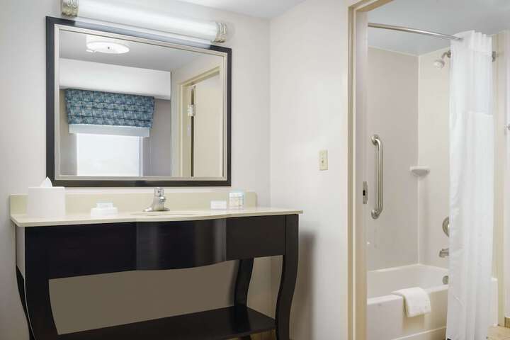 Room 14 of 36