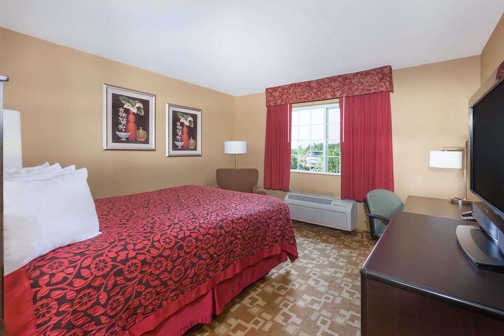 Room 6 of 17
