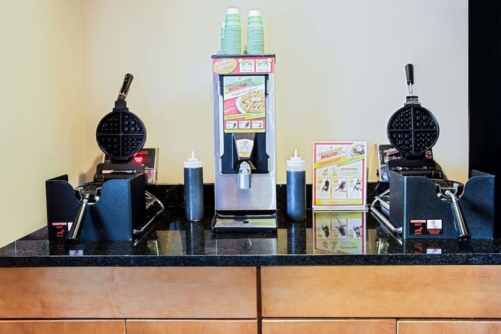 Breakfast/Coffee Service 10 of 11
