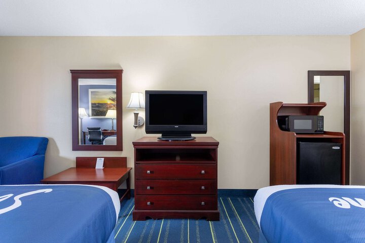 Room 16 of 29