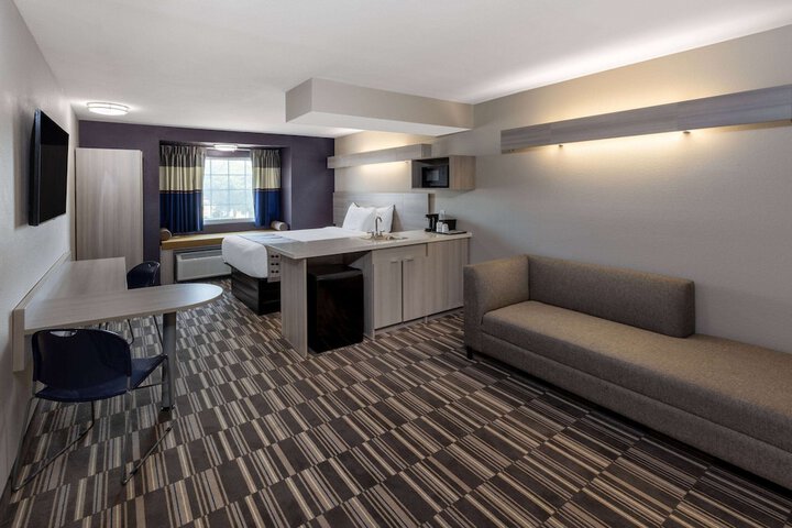 Room 53 of 67