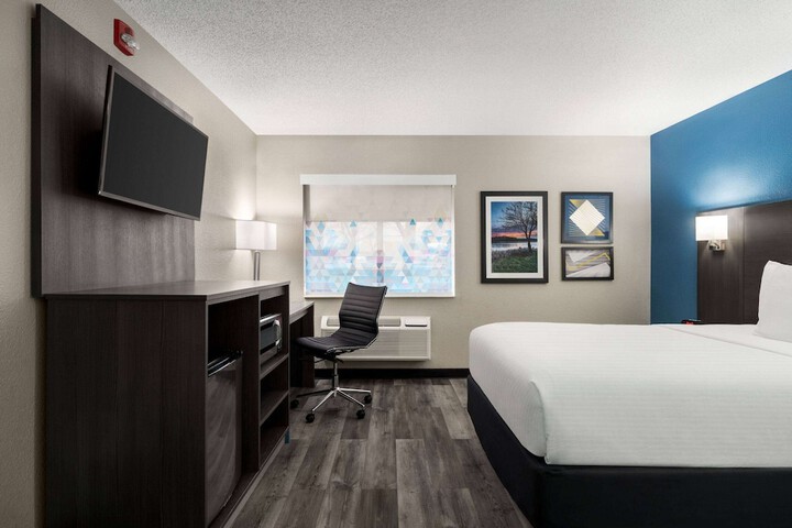 Room 18 of 31