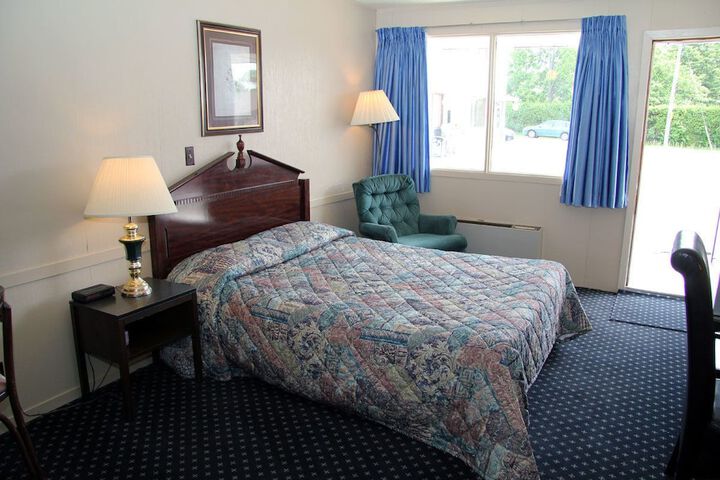 Room 7 of 19