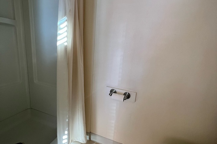 Room 19 of 80