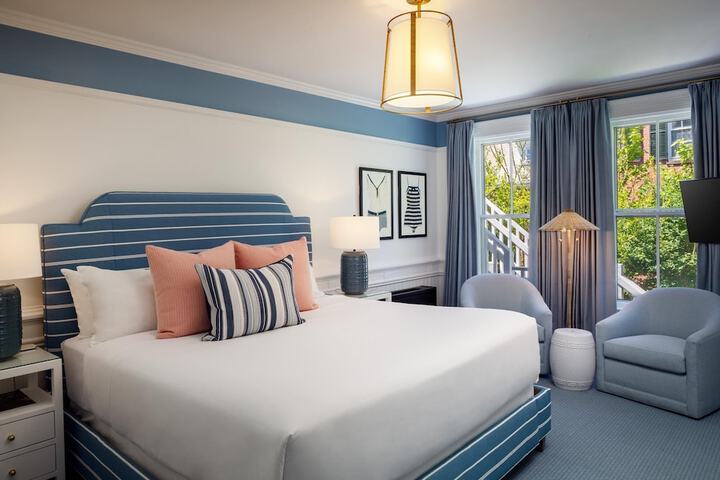 76 Main Ink Press Hotel